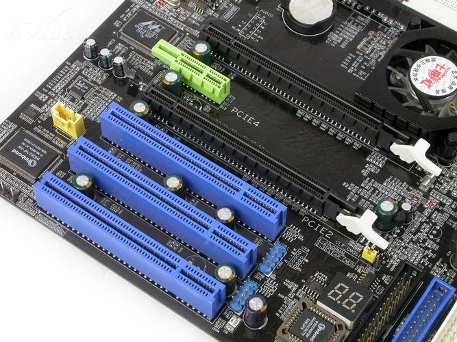 nf4x7-ds pro主板产品图片1